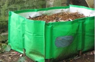 इनडोर पद्धति से लगाये गये वर्मीबेड